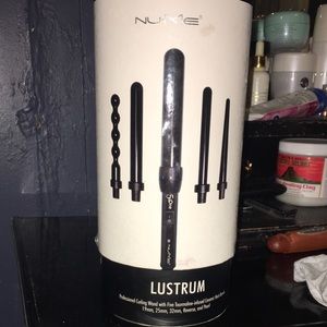 Brand new NUME curling wand set